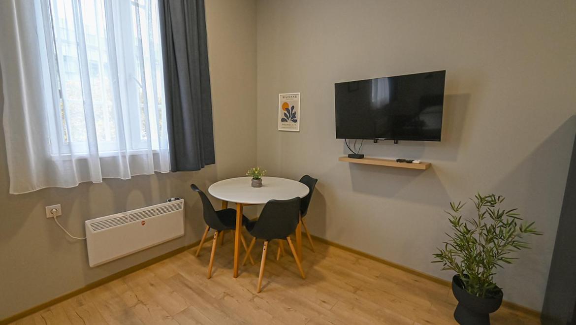 Big Studio Apt.On Liberty Square Tbilisi Esterno foto